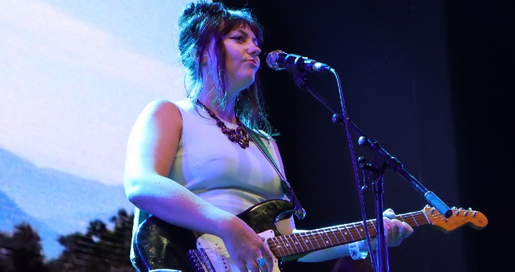 Angel Olsen Alive