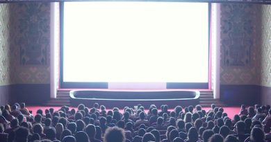 Netflix, Warner e o Velório das Salas de Cinema | O Dia em que Hollywood Encolheu Netflix, Warner e o Velório das Salas de Cinema | O Dia em que Hollywood Encolheu