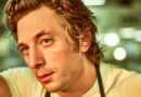 Jeremy Allen White em the bear, série premiada nos golden globes