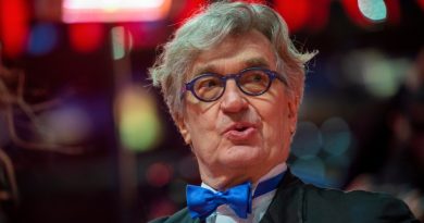 Wim Wenders Volta a Casa para Julgar o Mundo | 76º Berlinale Wim Wenders Volta a Casa para Julgar o Mundo | 76º Berlinale