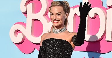 Margot Robbie Barbie