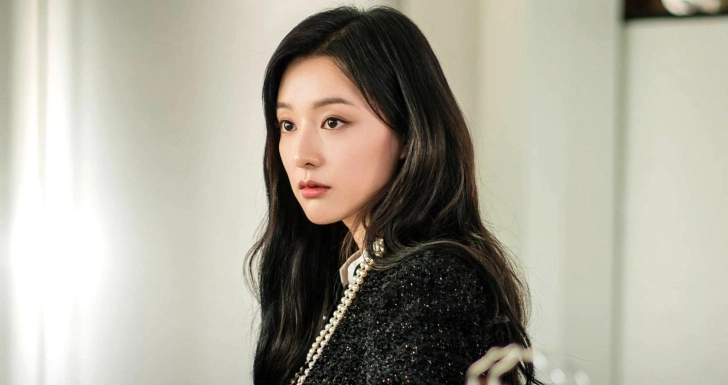 queen of tears kim ji won