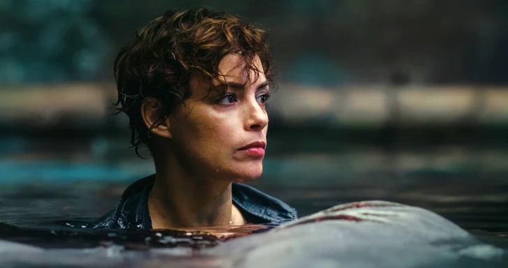 Bérénice Bejo no filme sob as águas do sena ou under paris, da netflix