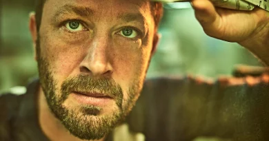 ebon moss bachrach the bear