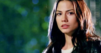 Demet Özdemir é a estrela de Çilek Kokusu (2015)