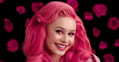 *Disney Original Movie Descendants: The Rise of Red *