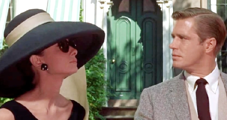 Audrey Hepburn and George Peppard in Breakfast at Tiffany's (1961) - Hollywood nas ruas de Nova Iorque