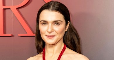 Thriller de Rachel Weisz para a Netflix recruta ator de White Lotus