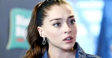 Cemre Baysel in Twist of Fate (2021)