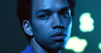 i saw the tv glow critica queer Lisboa