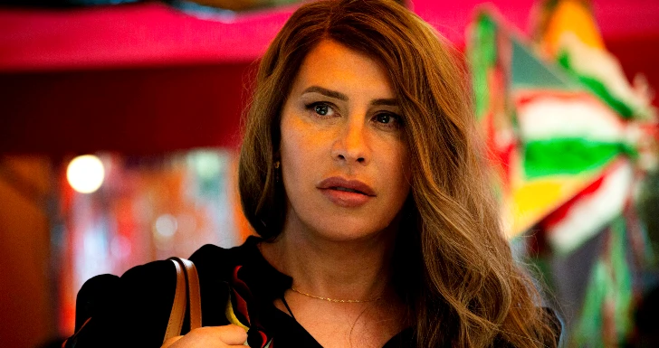 Karla Sofía Gascón no papel de Emilia Pérez no filme homónimo, nomeado aos Golden Globes