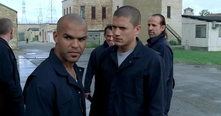 Wentworth Miller numa cena de Prison Break, uma das séries favoritas de Can Yaman