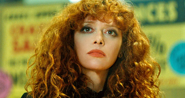 Natasha Lyonne em Boneca Russa da Netflix