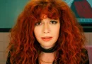 Natasha Lyonne em Boneca Russa da Netflix