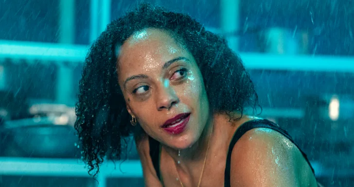 Rosalind Elezar como Kat Donovan em Missing You (Sinto a tua Falta) streaming na Netflix