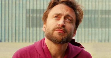 Kieran Culkin em A Verdadeira Dor, vencedor do Independent Spirit Awards