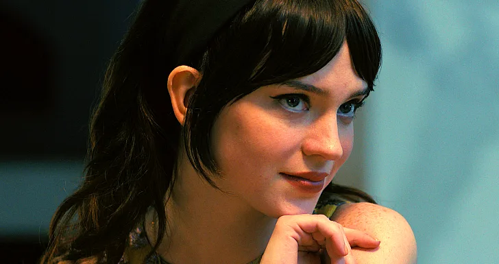 Sophie Thatcher em Companion