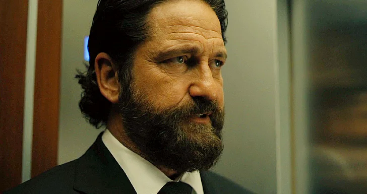 Gerard Butler em Covil de Ladrões Pantera