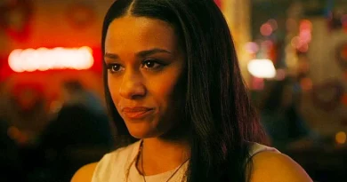 Ariana DeBose em O Amor Dói