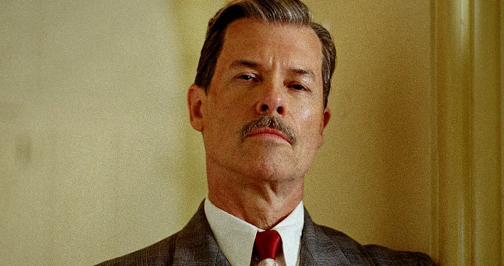 Guy Pearce em O Brutalista