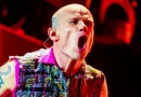Flea dos Red Hot Chili Peppers