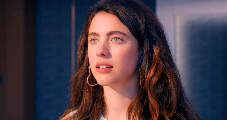 Margaret Qualley em The Substance, nomeado aos BAFTA