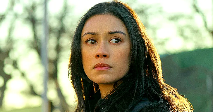 Luciane Buchanan como Rose Larkin em The Night Agent da Netflix