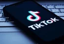 imagem do logo do tiktok num smartphone