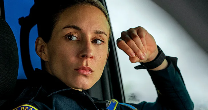 Troian Bellisario em On Call Streaming na Prime Video