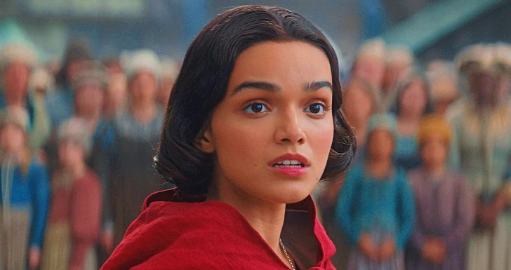 rachel zegler como branca de neve disney