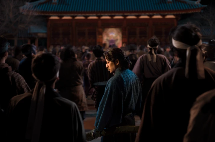 Junichi Okada em Last Samurai Standing da netflix