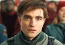 Robert Pattinson em mickey 17