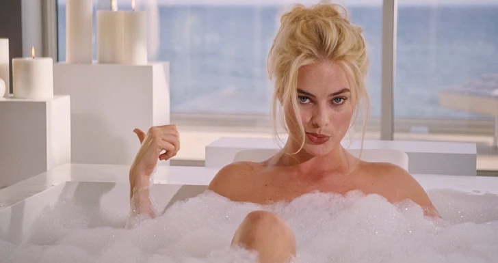 Margot Robbie em A Queda de Wall Street