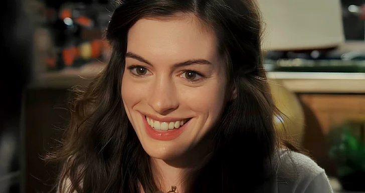 Anne Hathaway em Noivas em Guerra Streaming Netflix