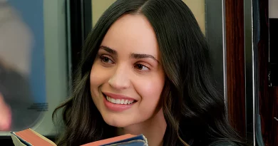 Sofia Carson em The Life List Streaming Netflix