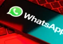 logo do whatsapp num smartphone