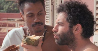 "O Riso e a Faca" de Pedro Pinho