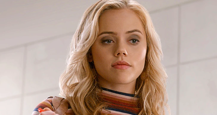 Cobra Kai com Annalisa Cochrane