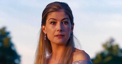 Rosamund Pike