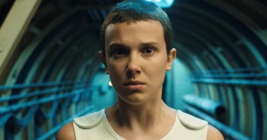 Eleven em Stranger Things, com a música de Kate Bush.