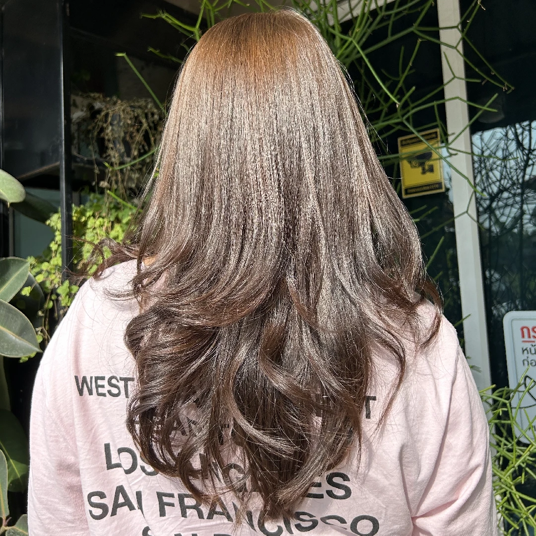 Cabelo em camadas.