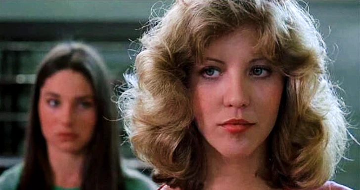 Katie Irving (Carrie)
