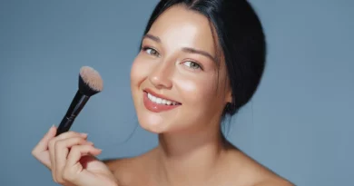 Mulher com maquilhagem.