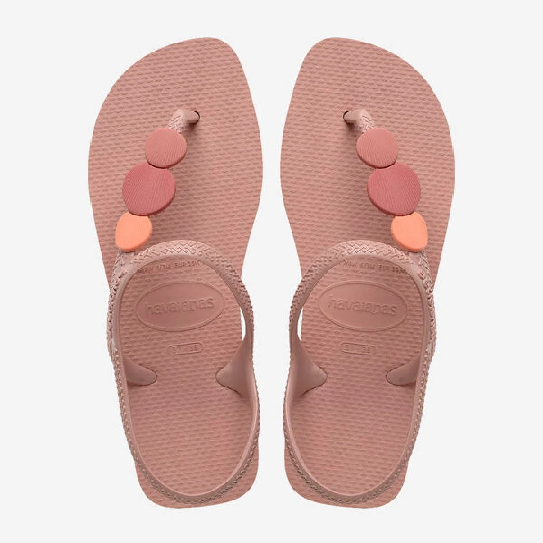 Sandálias Havaianas.