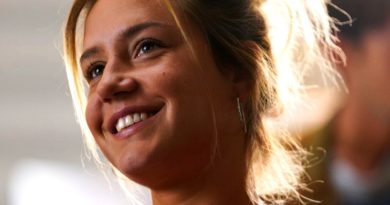 coracoes partidos critica