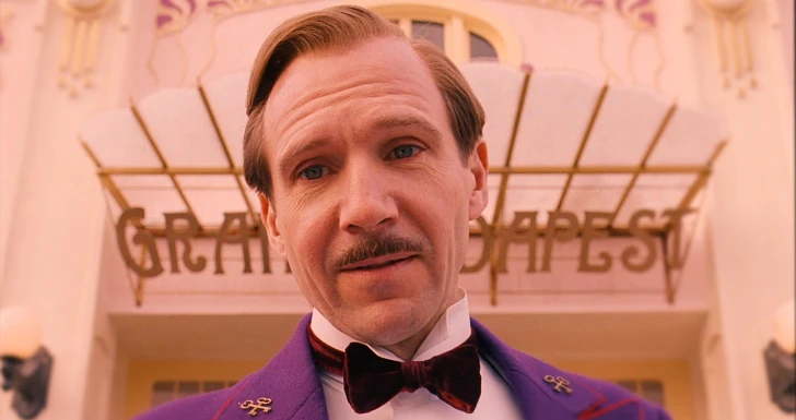 Ralph Fiennes em Grand Budapest Hotel