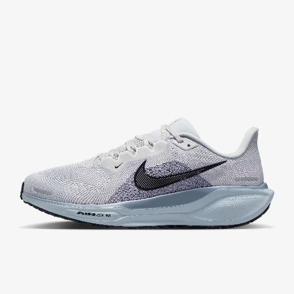 Ténis de corrida Nike.