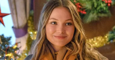 Nova comédia de Natal com Olivia Holt acaba de chegar à Netflix Nova comédia de Natal com Olivia Holt acaba de chegar à Netflix
