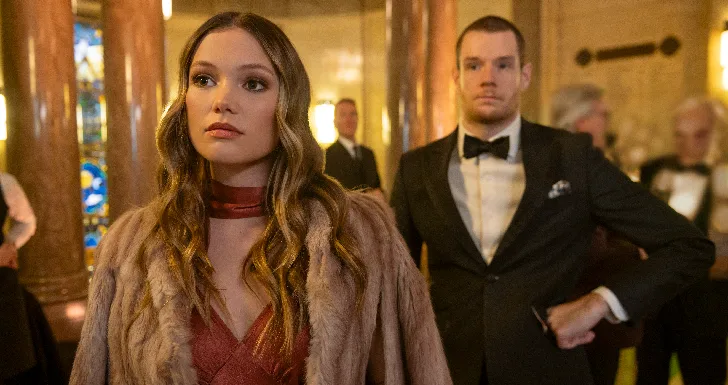 Jingle Bell Heist com Olivia Holt