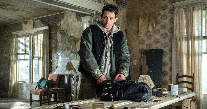 Josh O'Connor em Disclosure Day